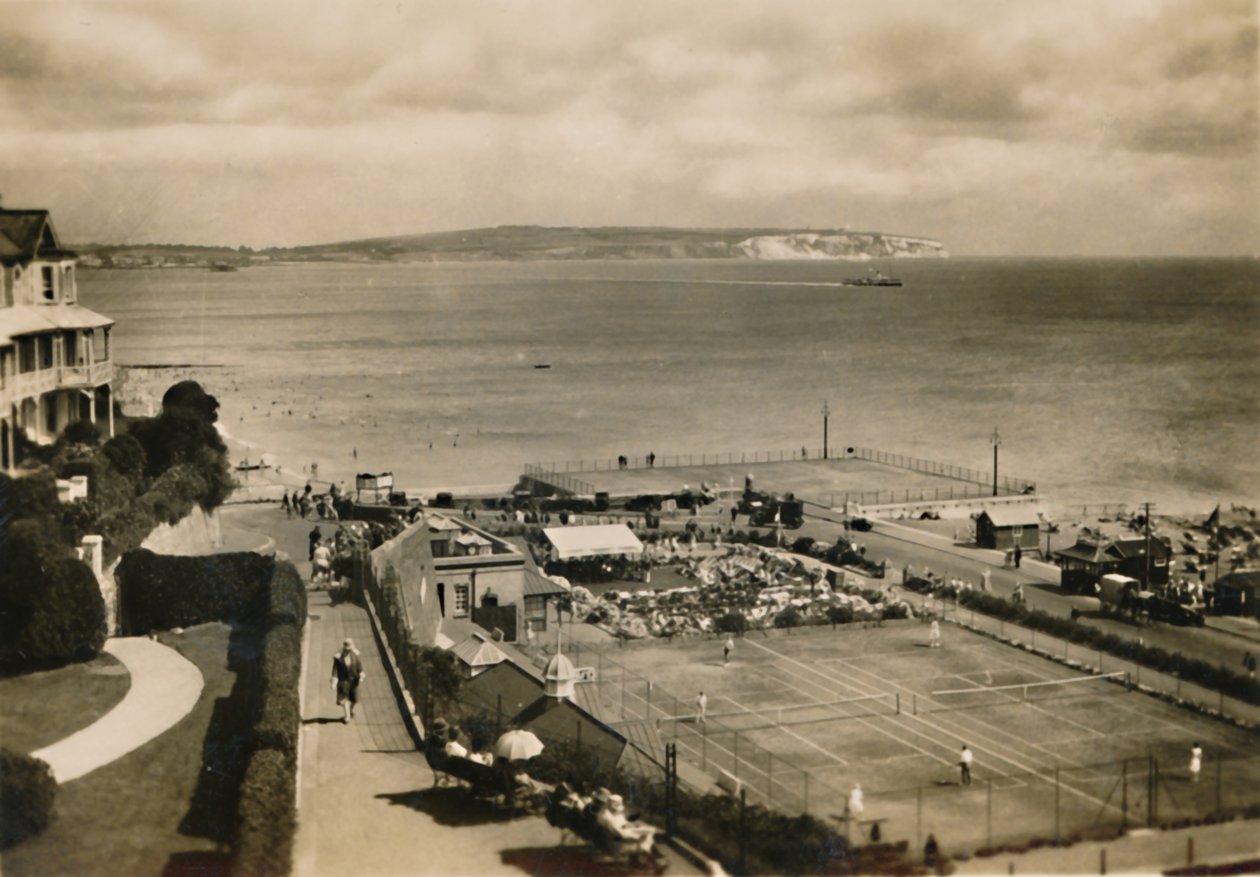 Bandläktare och tennisbanor, Shanklin, I.O.W., c1920. av Unbekannt
