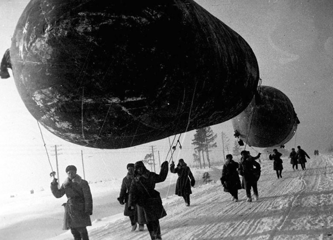 Barrageballonger nära Moskva, USSR, andra världskriget, 1941 av Unbekannt
