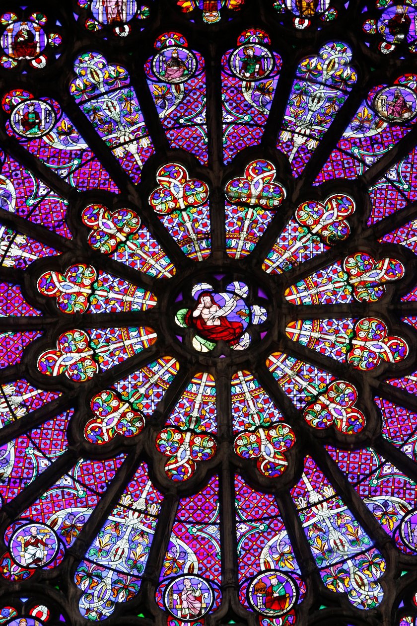 Basilica of St, Denis, Norra korsarm, Fönster i målat glas (en detalj), Rosenfönster ovanför mittporten, Saint-Denis, Frankrike av Unbekannt