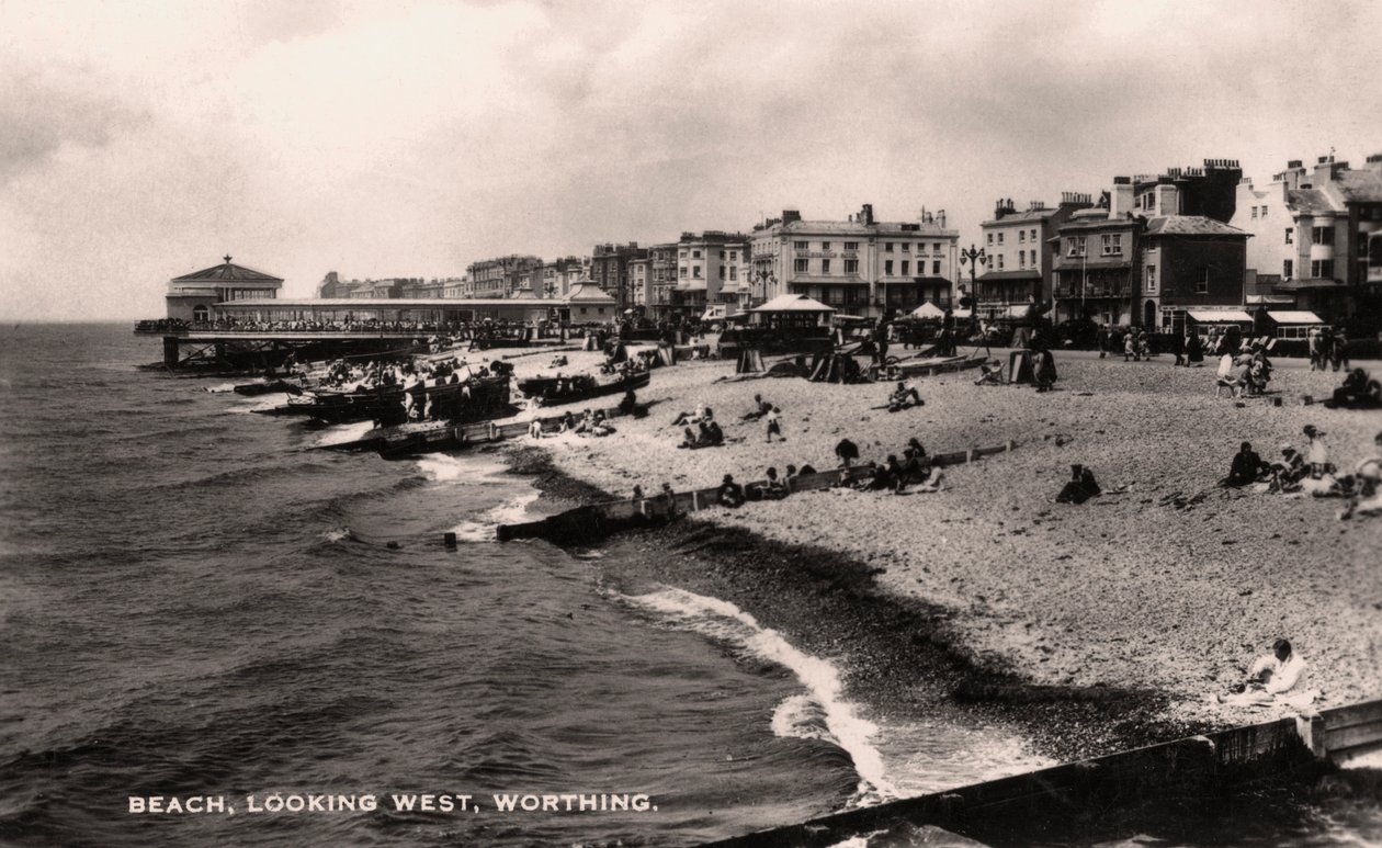Strand, blickar västerut, Worthing, Sussex, 1935 av Unbekannt