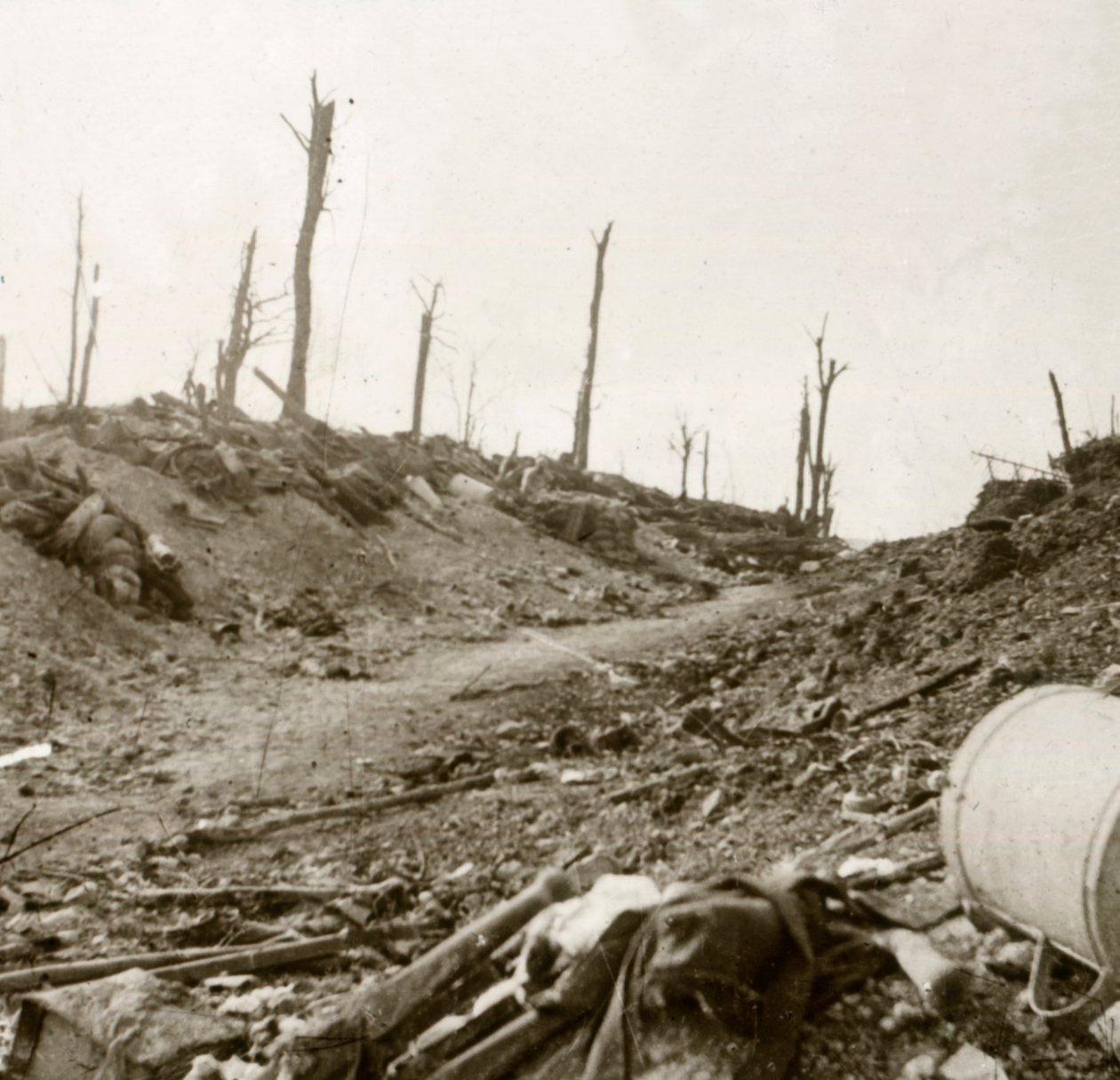Före Chaulnes, Somme, norra Frankrike, c1914-c1918 av Unbekannt