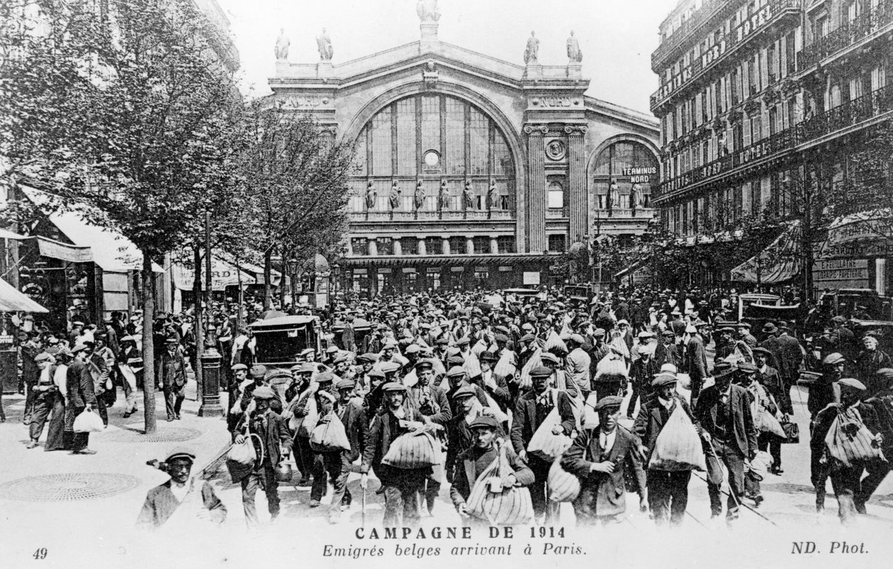 Belgare anländer till Paris, 1914 av Unbekannt