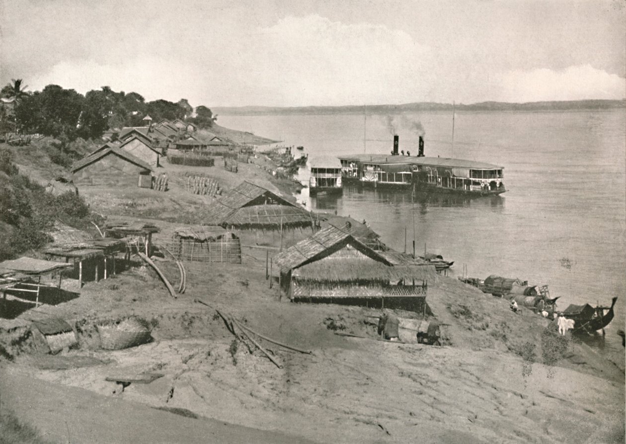 Bhamo - Irrawaddy Flotilla Mail Steamer vid Ghat, 1900. av Unbekannt