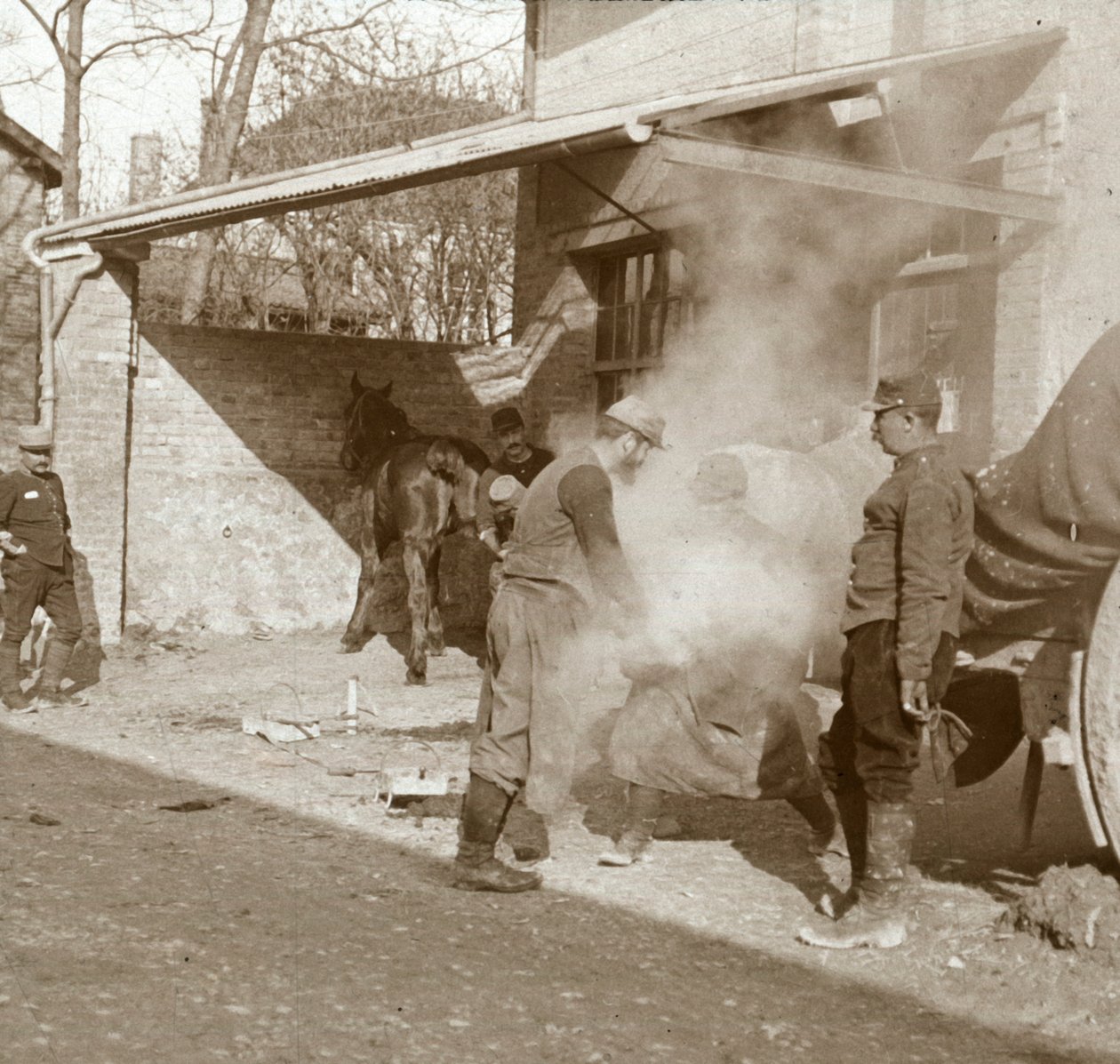 Smedsskohäst, Suippes, norra Frankrike, c1914-c1918 av Unbekannt
