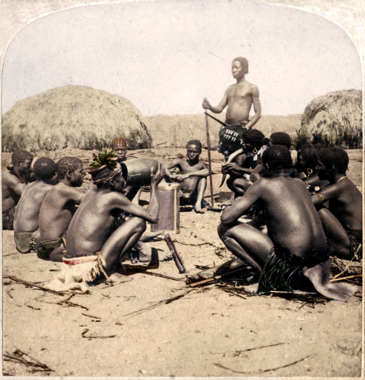 Braves of a Zulu Village håller ett råd, nära Umlaloose River, Zululand, S.A., 1901 av Unbekannt