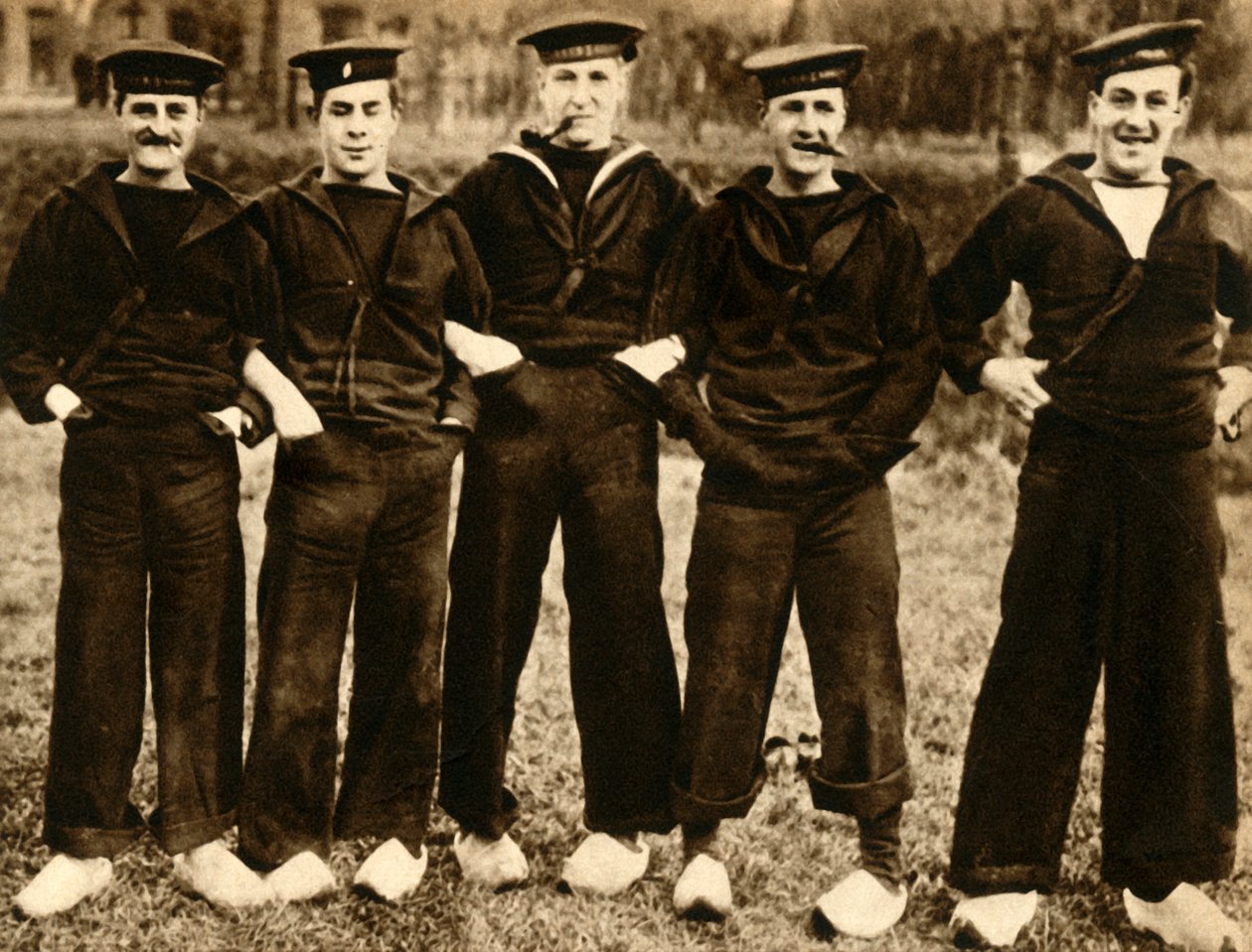 Brittiska sjömän i holländska träskor, första världskriget, 1914-1918, 1933. av Unbekannt