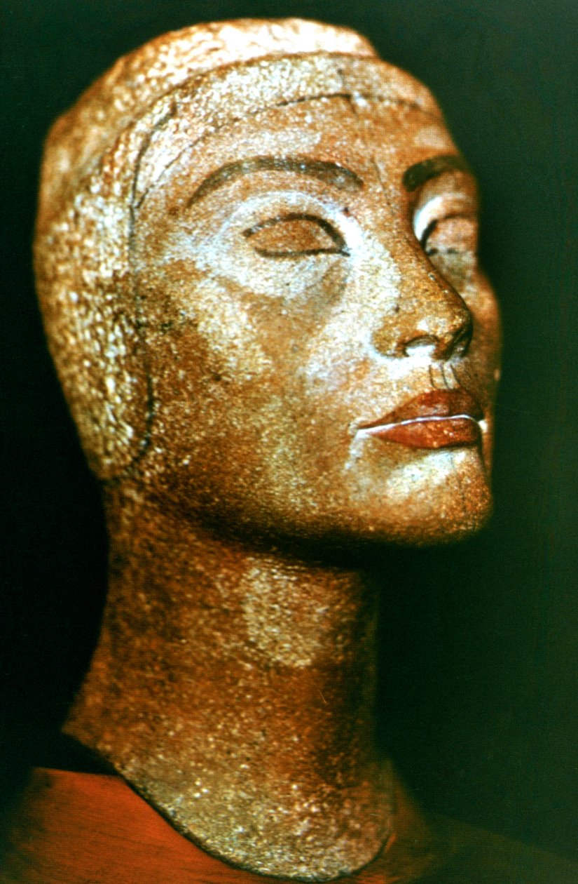 Byst av Nefertiti, drottning och hustru till den fornegyptiske farao Akhenaten Amenhotep IV av Unbekannt
