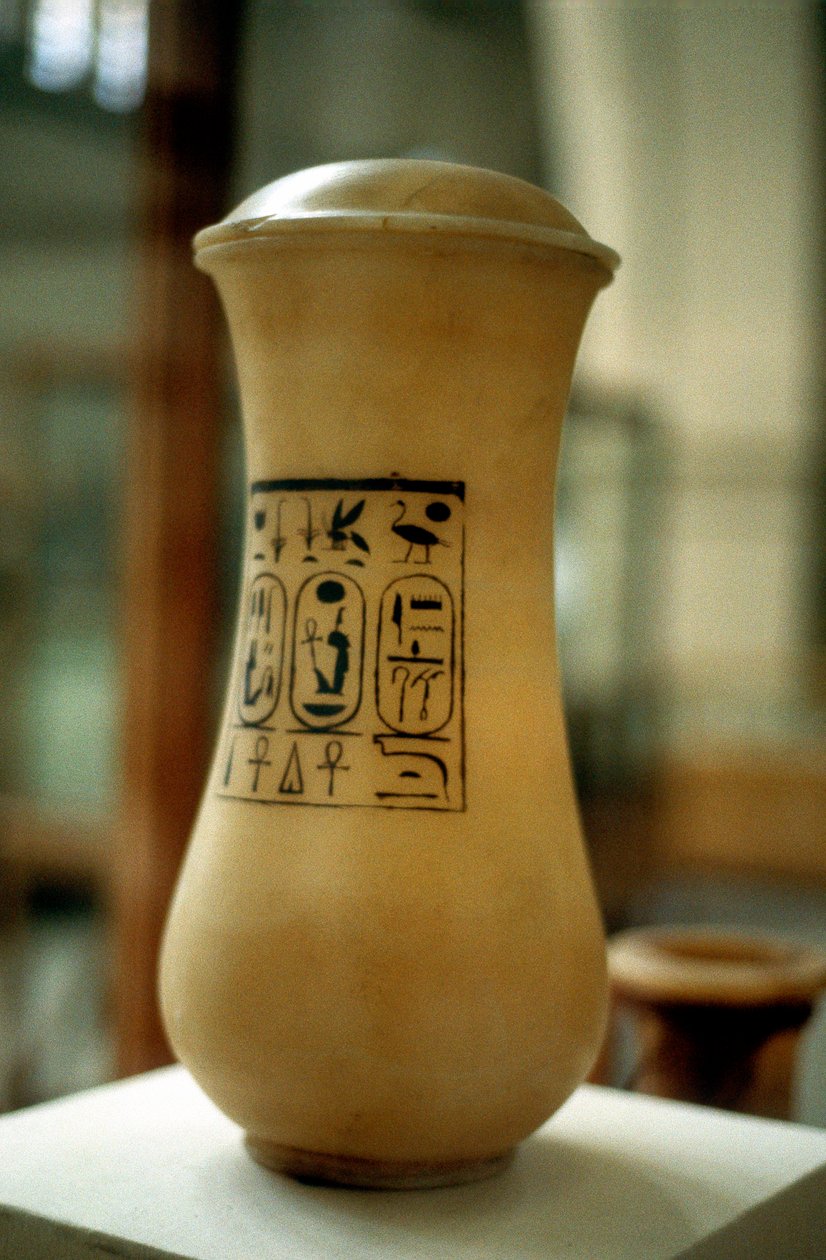 Canopic burk, kärl som används för begravning av balsamerade inälvor, forntida egyptisk av Unbekannt
