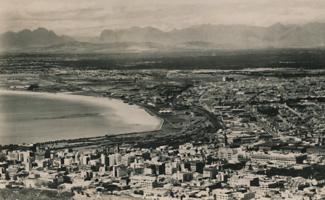 Kapstaden - Table Bay med Stellenbosch och Hottentots Holland Mountains, Sydafrika. av Unbekannt