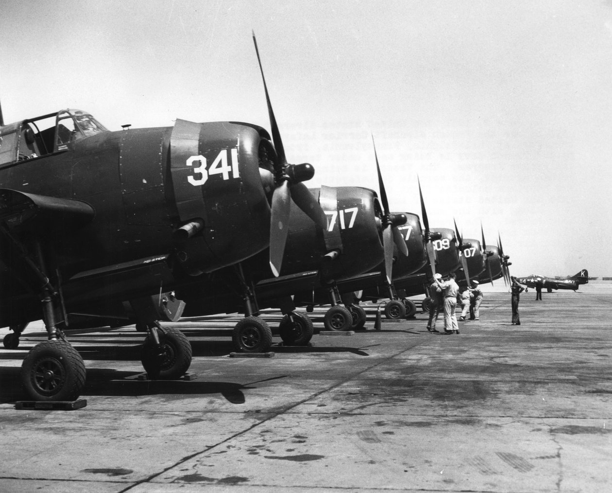 Carrier-burna plan för att överföras till fransmännen med carrier Langley, 1951 av Unbekannt