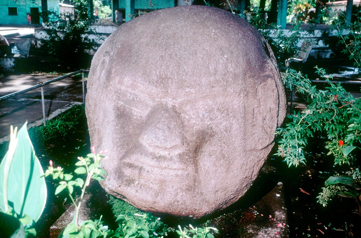 Snittet monolitiskt huvud från Monte Alto, Guatemala, förcolumbiansk, förklassisk period, 1500-100 f.Kr. av Unbekannt