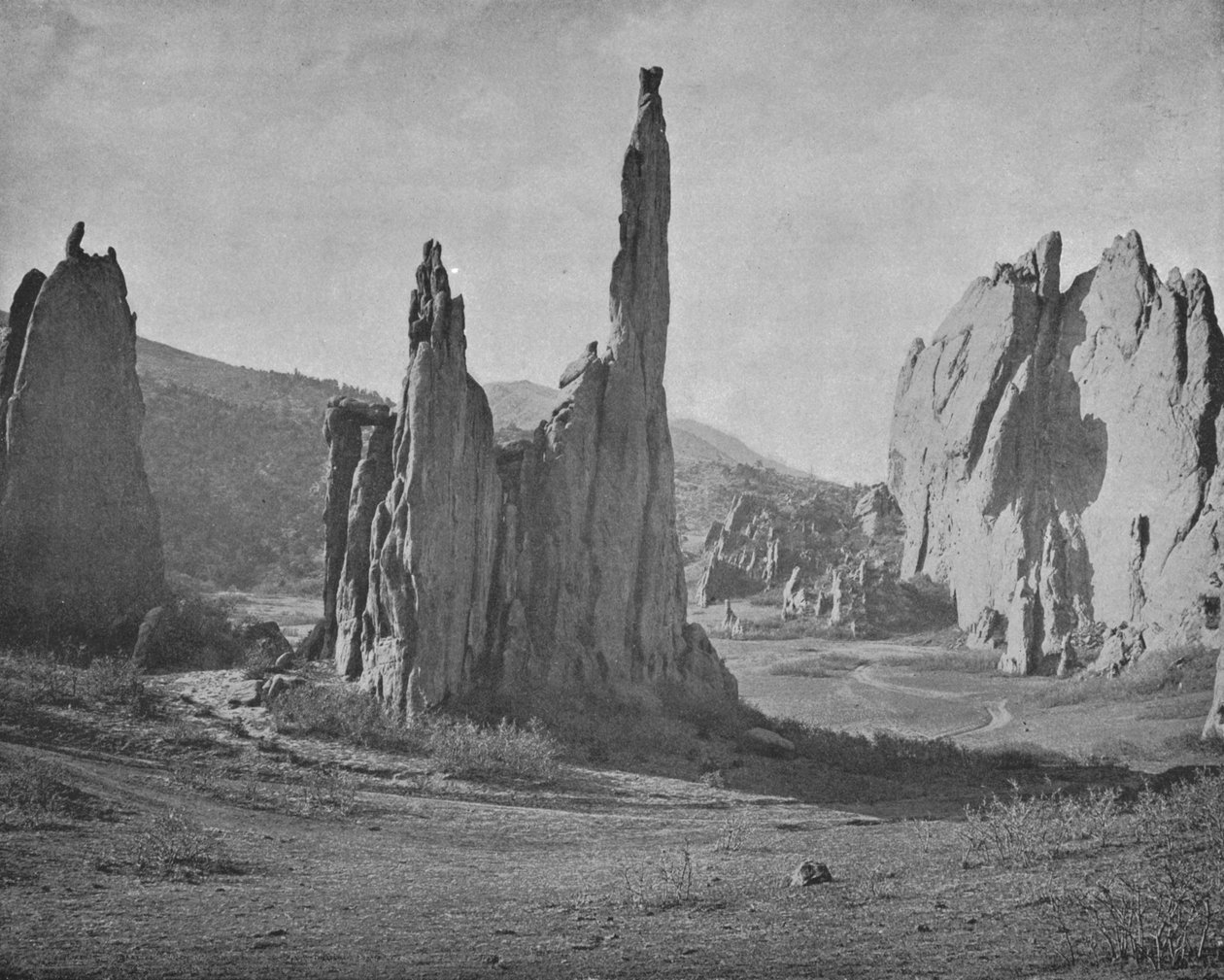 Cathedral Spires, Garden of the Gods, Colorado, USA, c1900. av Unbekannt