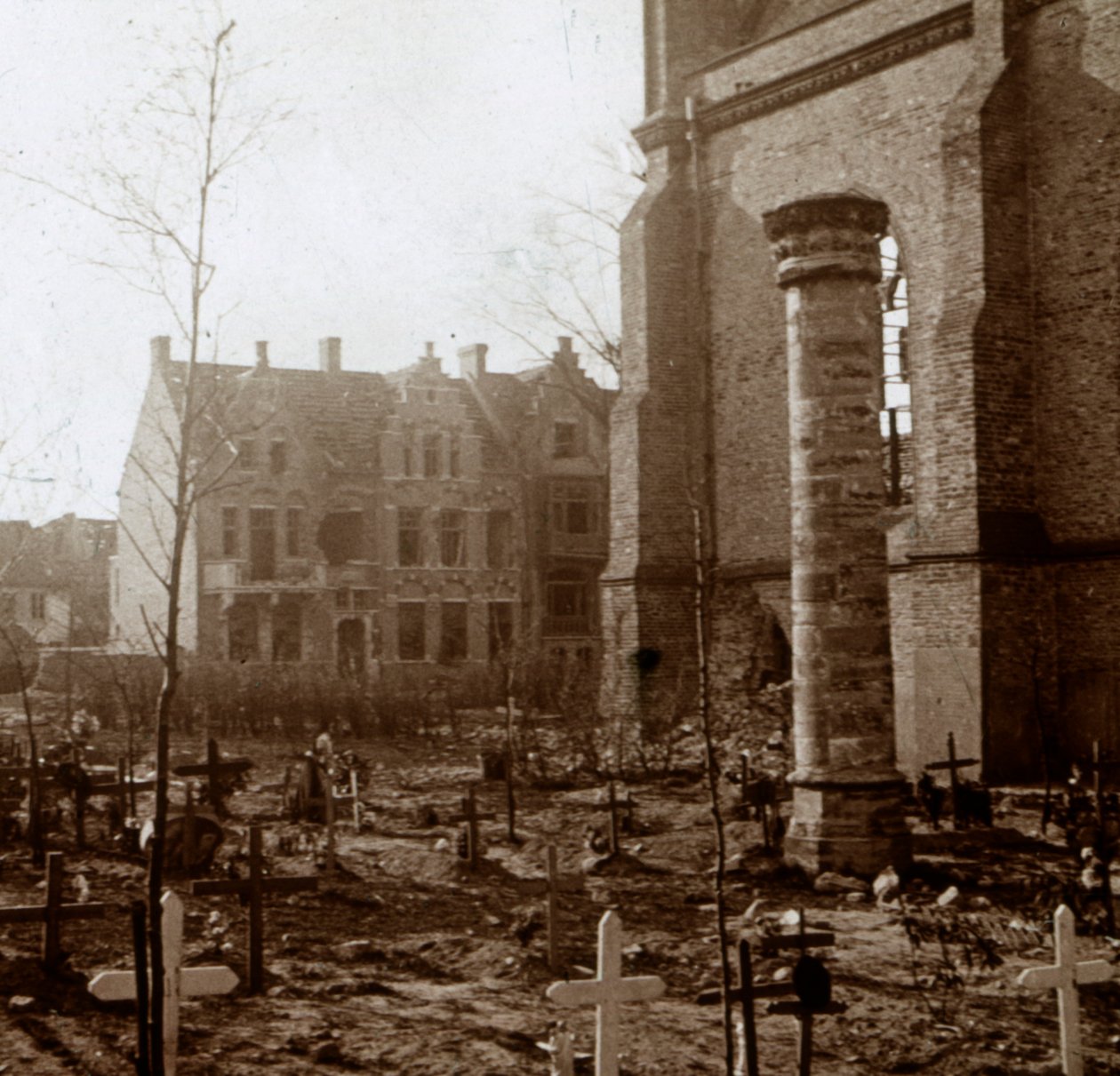 Kyrkogård, Nieuwpoort, Flandern, Belgien, c1914-c1918 av Unbekannt