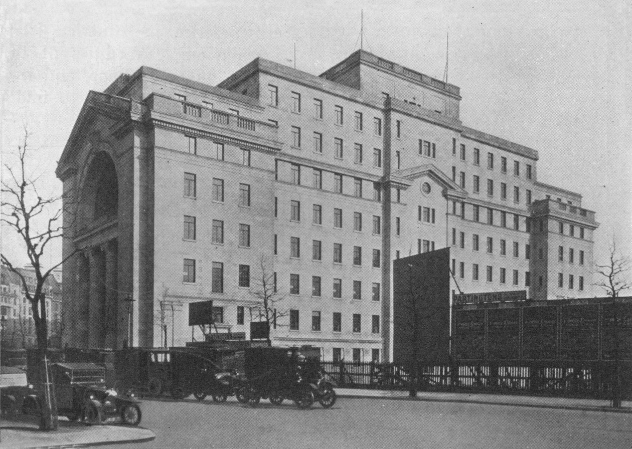 Center Block of Bush House, London, från Aldwych, 1924 av Unbekannt