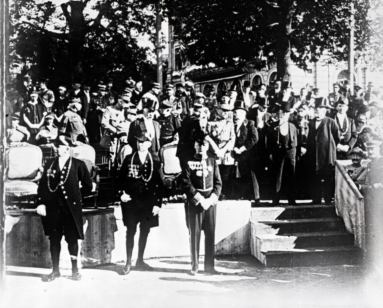 Ceremoni med dignitärer och tjänstemän, c1914-c1918 av Unbekannt