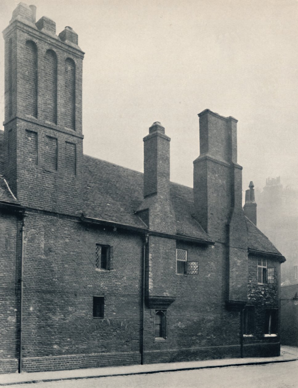Charterhouse. Wash-house Court, Exteriör, West Front, 1925 av Unbekannt