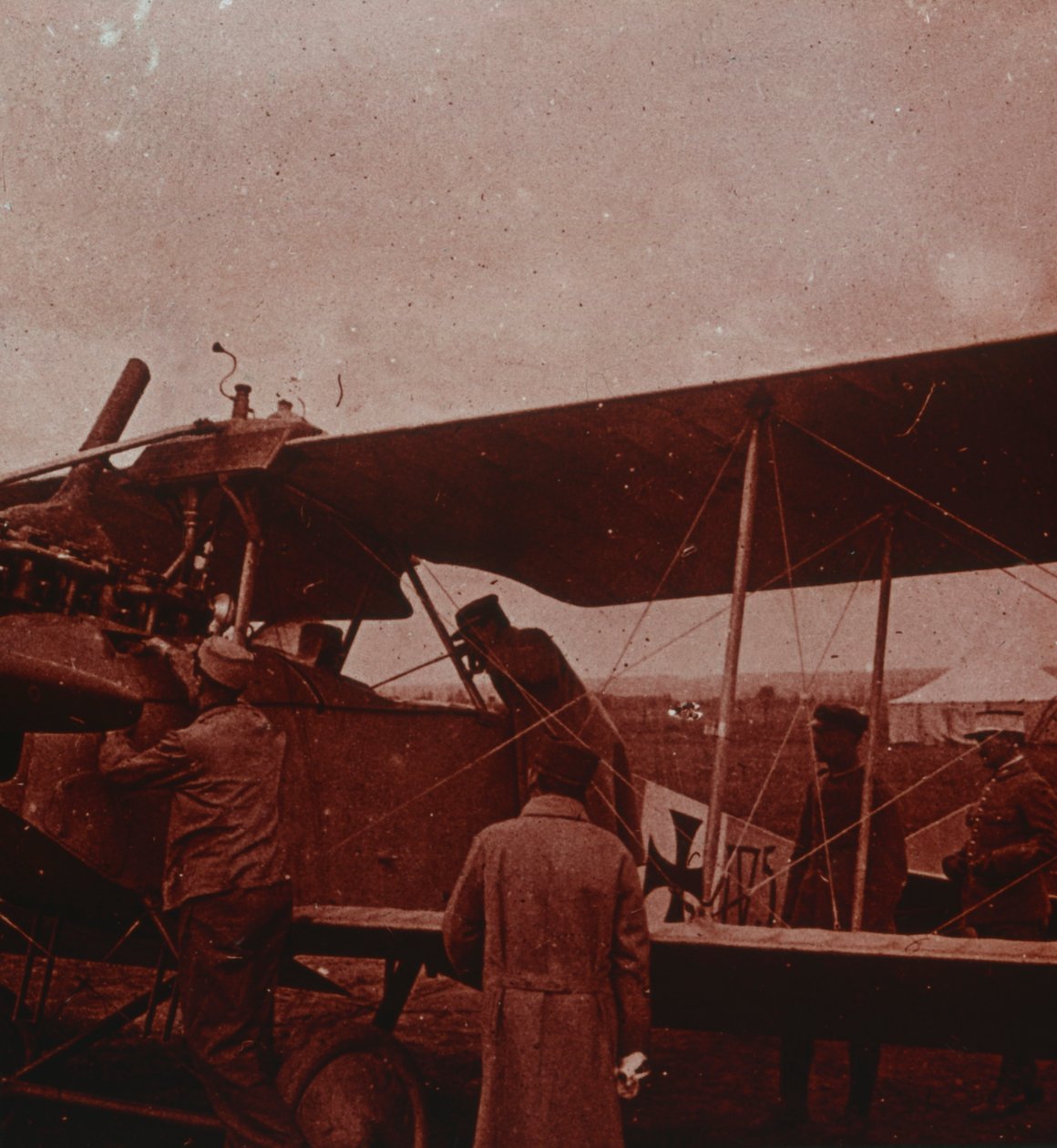Kontroll av flygplan med piloten, 1916 av Unbekannt