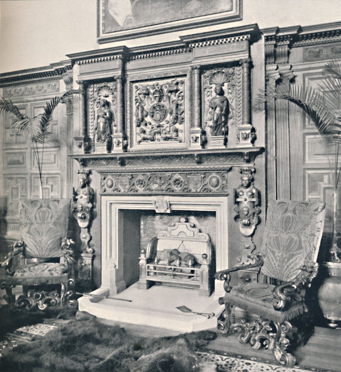 Skorstensstycke i stora salen, Castle Ashby, Northampton, 1927 av Unbekannt