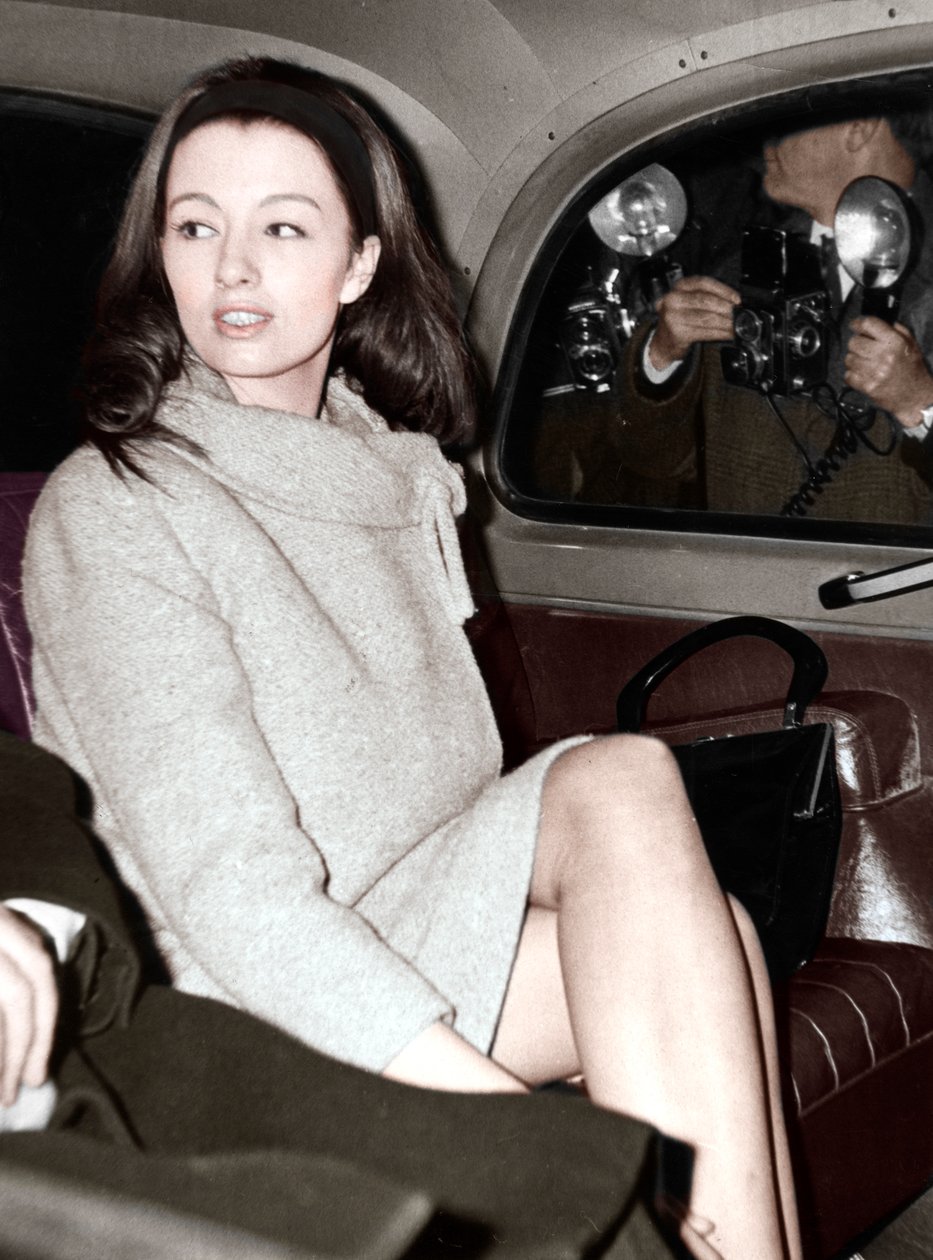 Christine Keeler anländer till Old Bailey, London, 1963 av Unbekannt