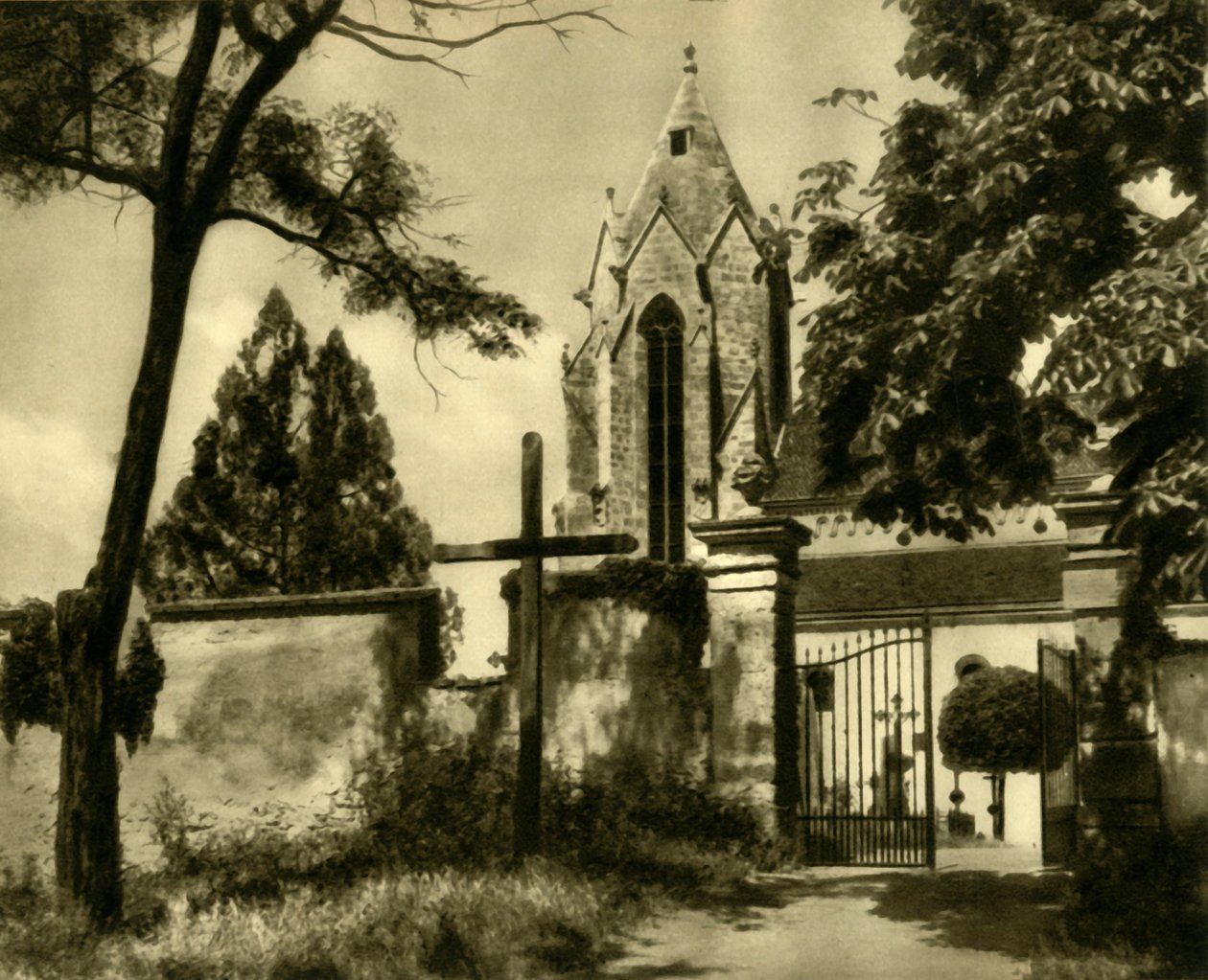 Kyrkan i Bad Deutsch-Altenburg, Niederösterreich, c1935. av Unbekannt