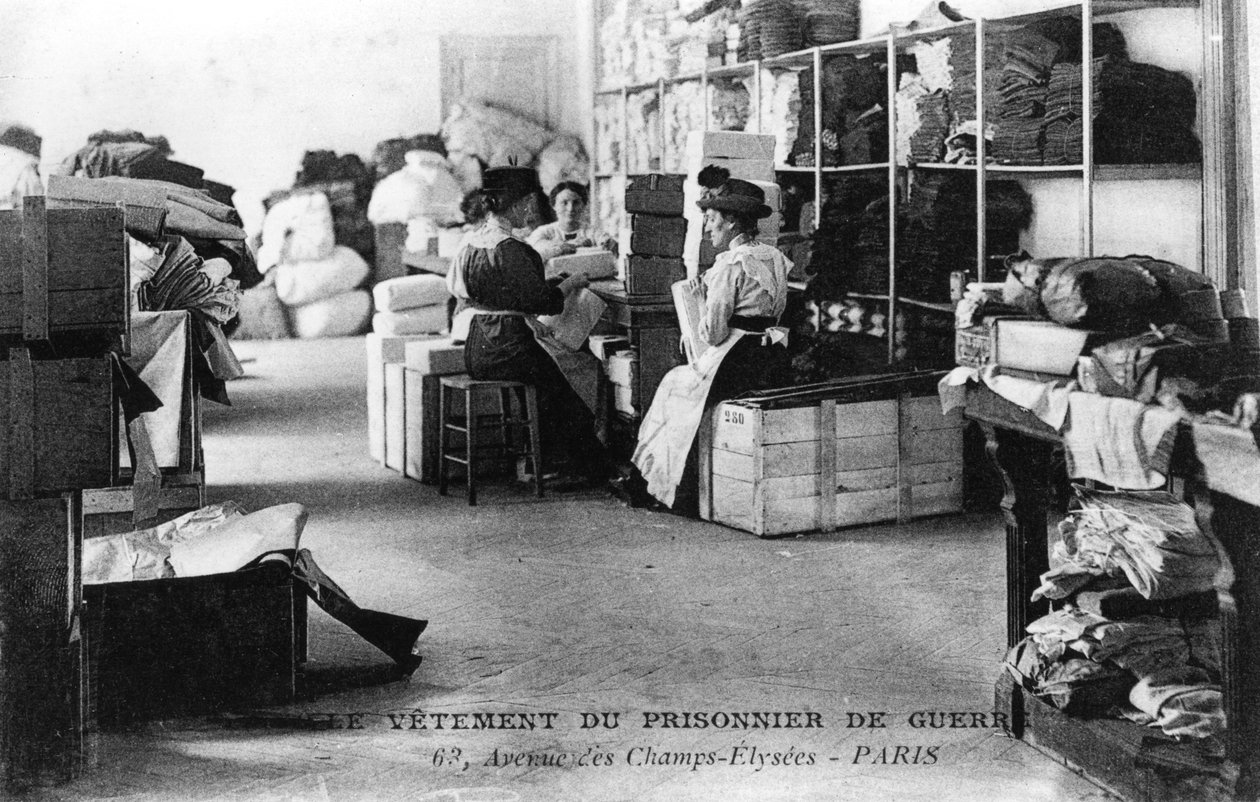 Kläder för krigsfångar, Champs-Élysées, Paris, första världskriget, 1914-1918 av Unbekannt