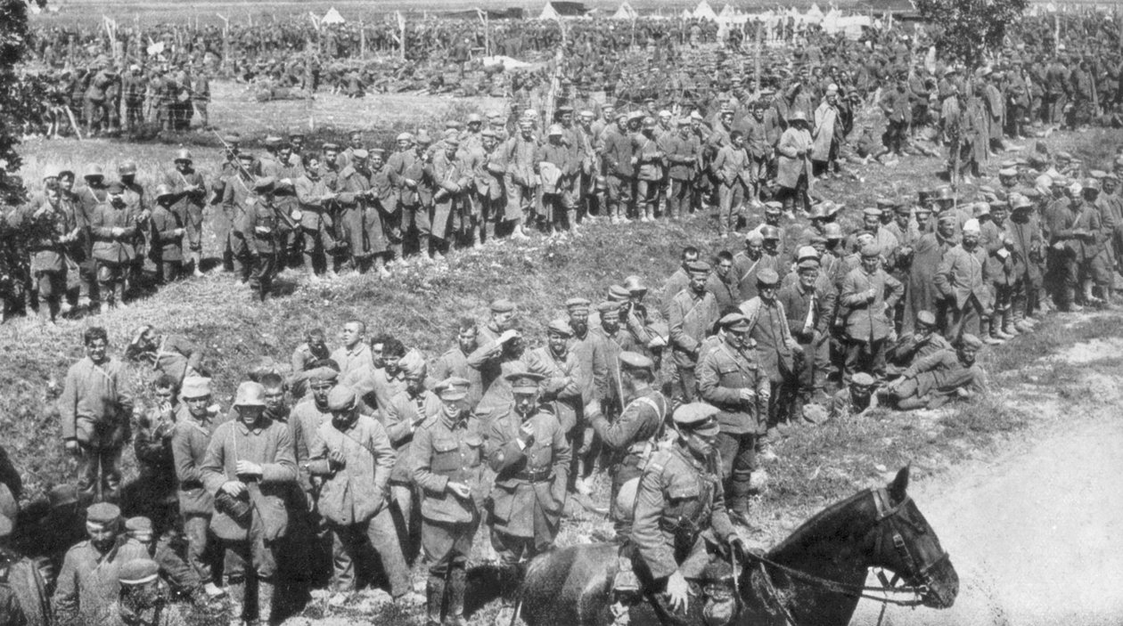 Kolumner av tyska fångar, Somme, Frankrike, 1918 av Unbekannt