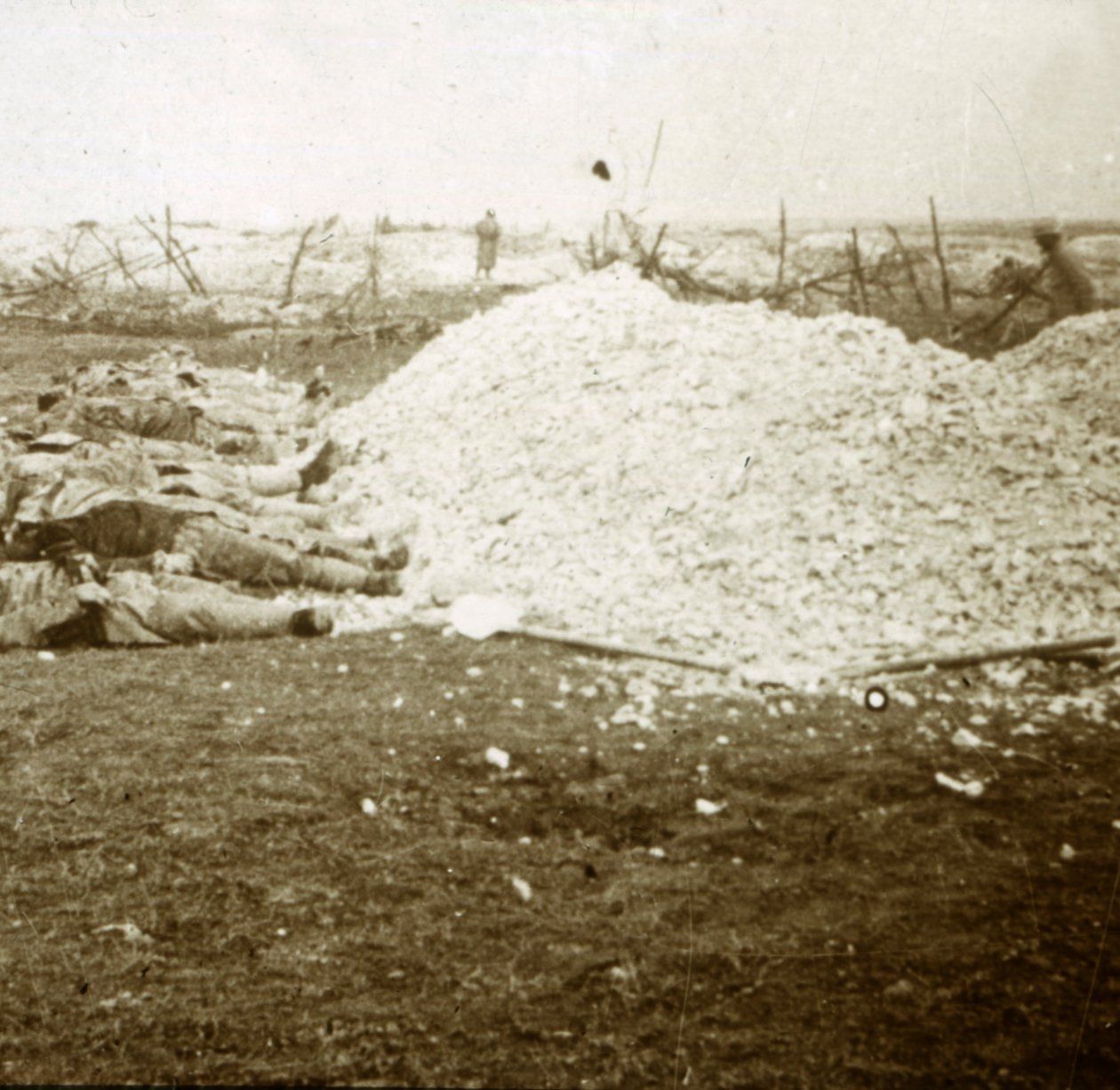 Döda kroppar, Souain, norra Frankrike, september 1915 av Unbekannt