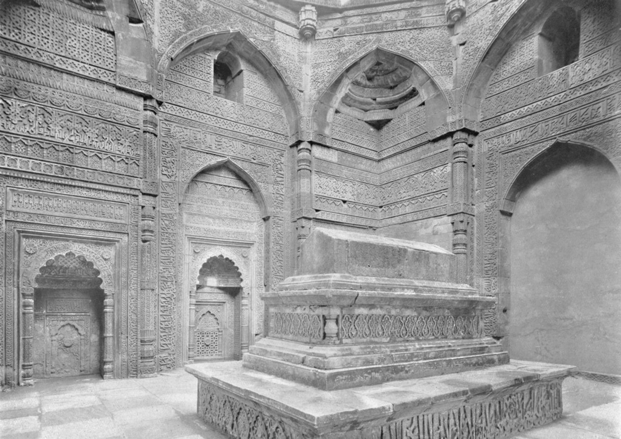 Delhi. Tomb of Altamash första kung av Delhi, c1910. av Unbekannt