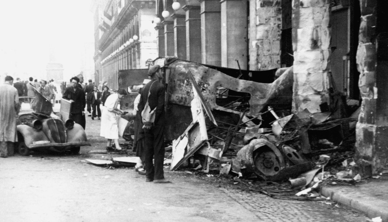 Förstört fordon, Rue de Castiglione, Paris befrielse, augusti 1944 av Unbekannt