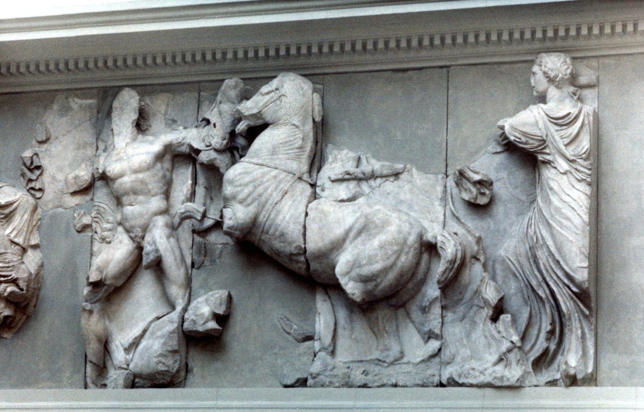 Detalj från Pergamonaltarets stora fris, 180-159 f.Kr av Unbekannt