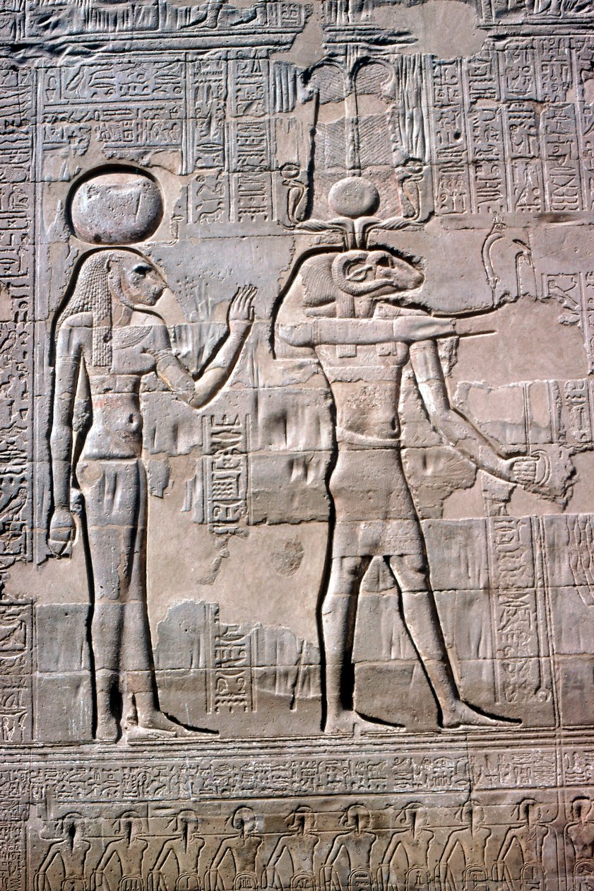 Detalj av en relief av Sekhmet och Khnum, Khnums tempel, ptolemaiska och romerska perioder av Unbekannt
