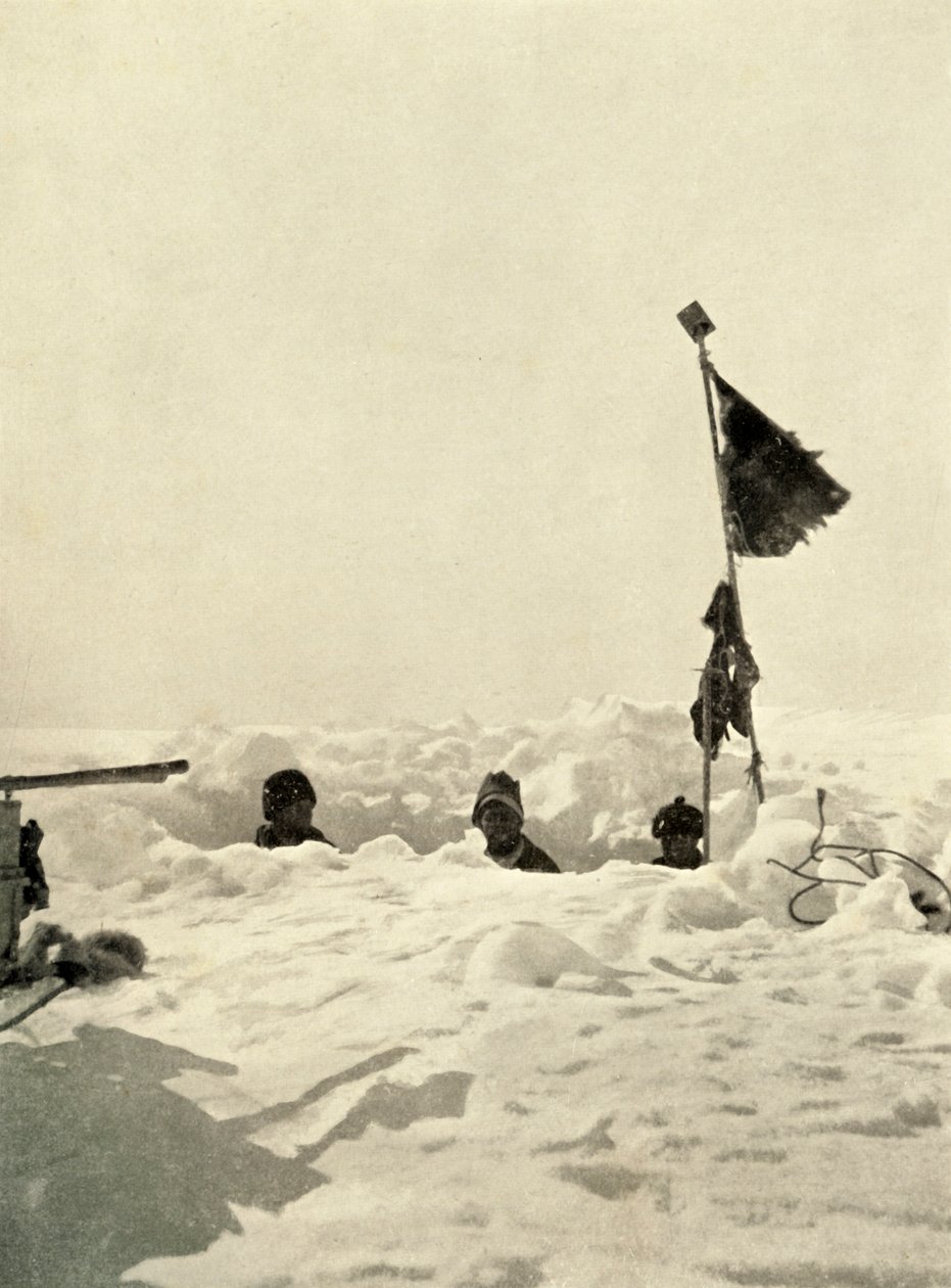 Gräver för att fastställa djupet av snö som täcker en depå, c1908, 1909. av Unbekannt