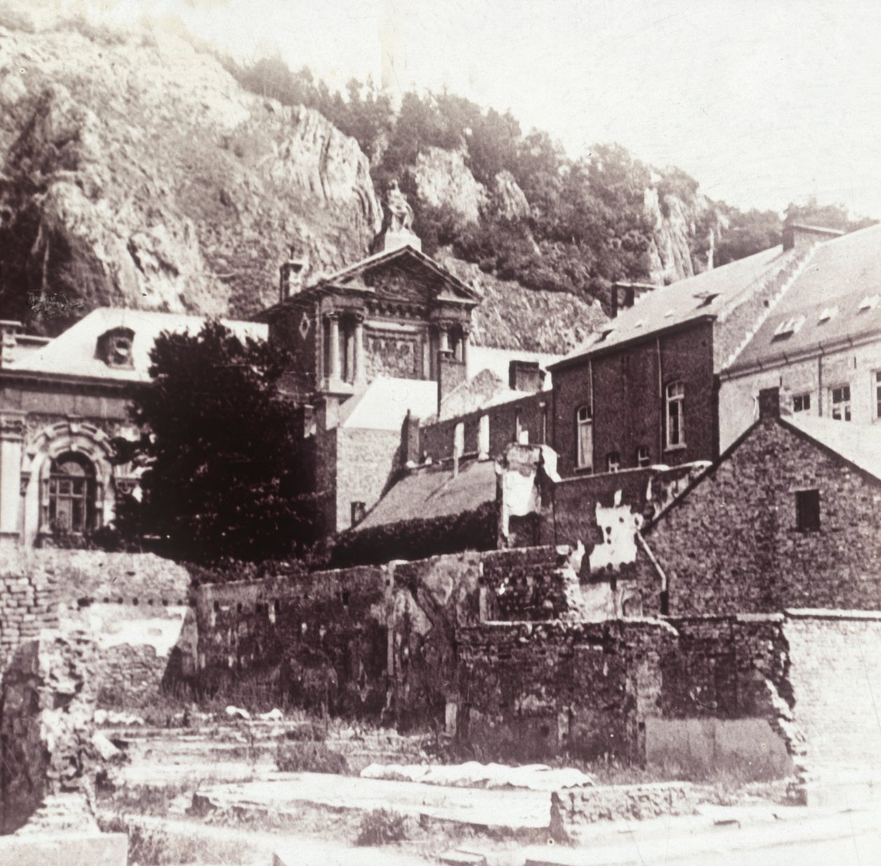 Dinant, Belgien, 1914 av Unbekannt