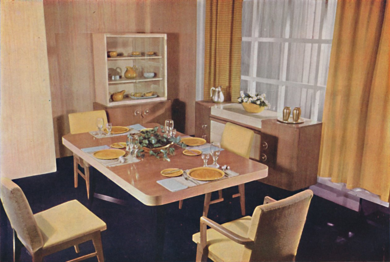 Matsalsgrupp i birds eye lönn, 1942. av Unbekannt