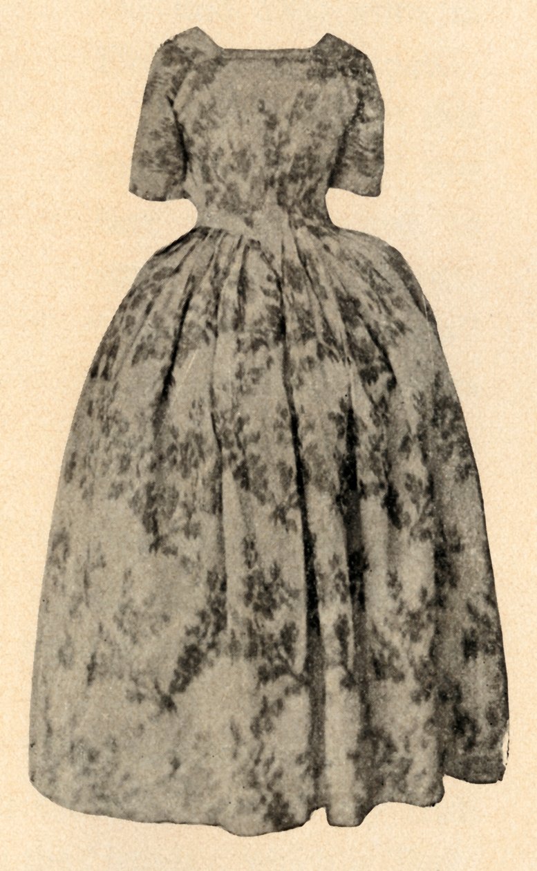 Klänning av buff chine siden, buren av Lady Stuart i Barbados Colony, c1700, 1937. av Unbekannt