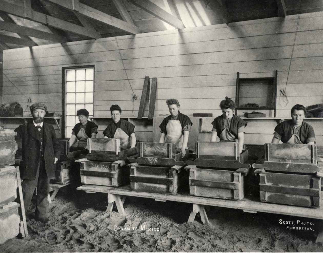 Dynamitblandning, Ardrossan, 1897 av Unbekannt