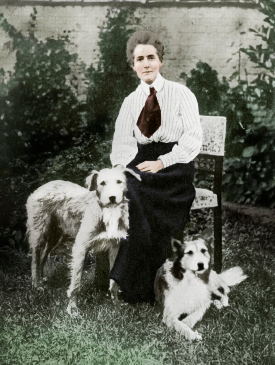 Edith Cavell med sina husdjurshundar, c1915 av Unbekannt