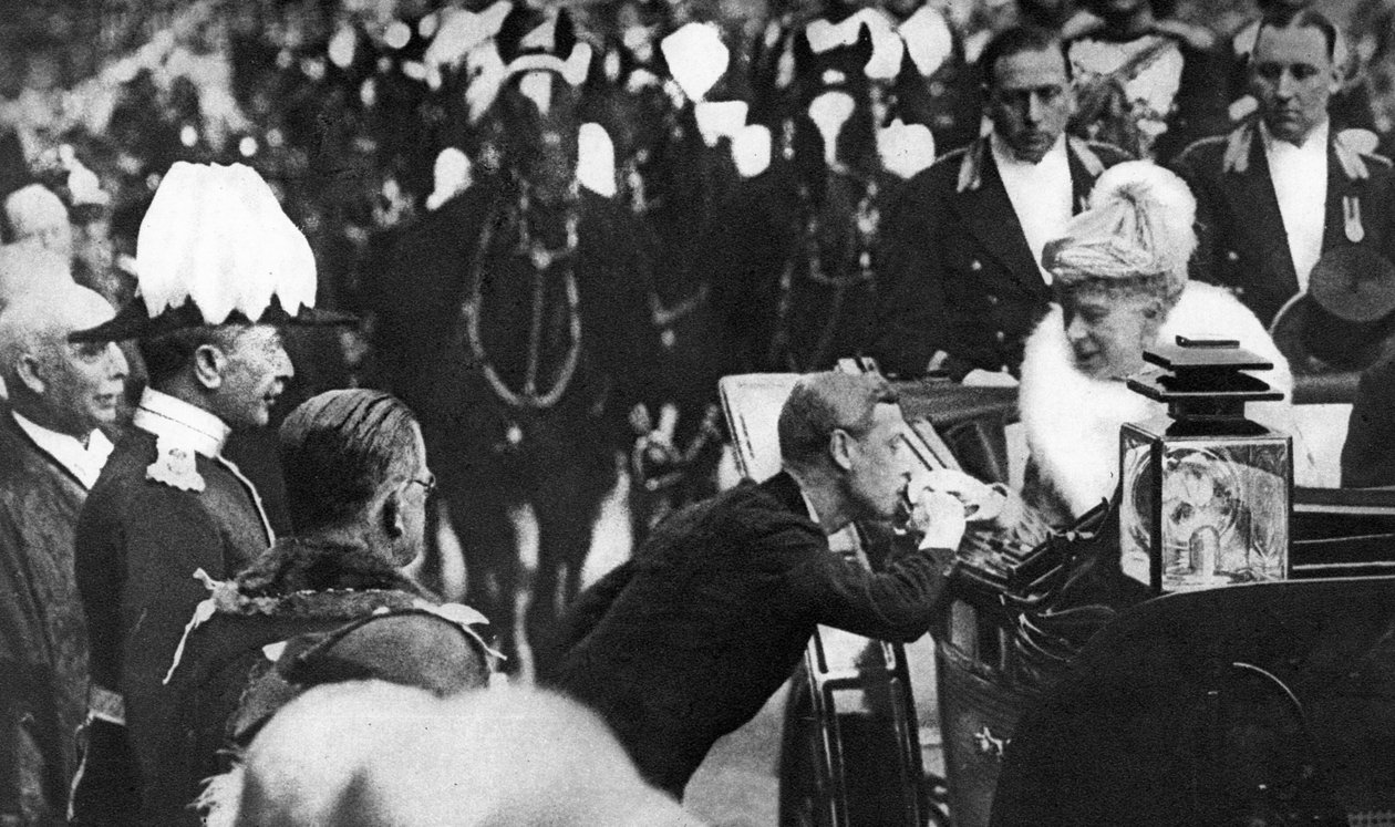 Edward VIII hälsar drottning Mary i Windsor, 1936 av Unbekannt