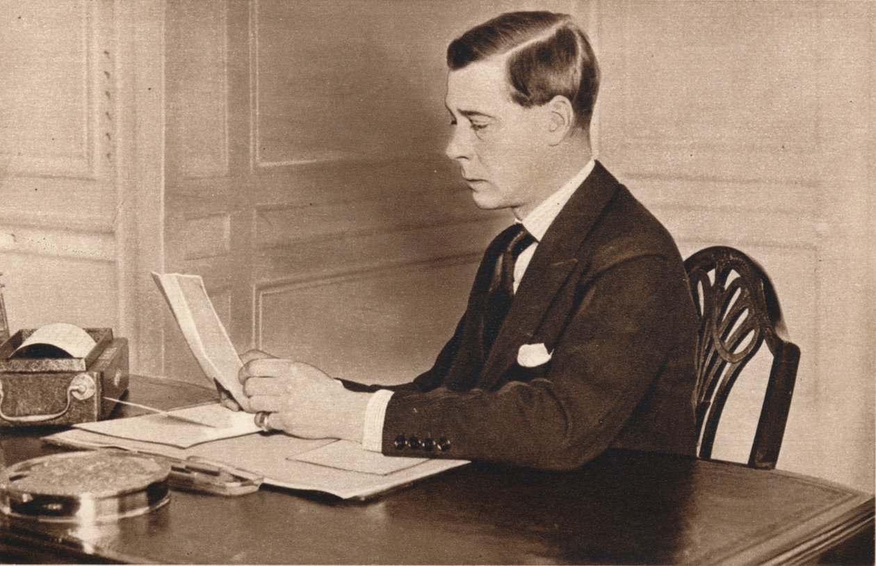Edward VIII arbetar på sitt kontor på St. James