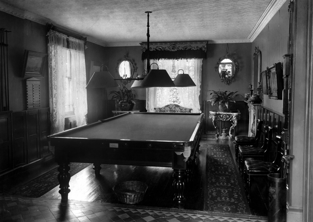 Edwardianskt rum med snookerbord, 1909 av Unbekannt