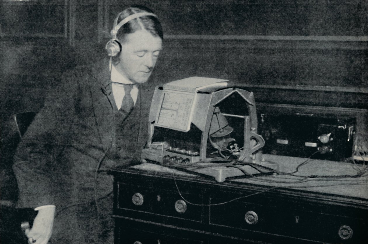 Elektricitet förvandlar den tryckta världen till ljud för blinda, c1935 av Unbekannt