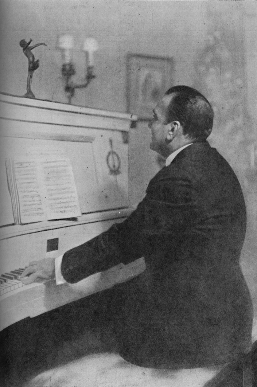 Enrico Caruso - Italiens berömda tenor vid pianot, c1925 av Unbekannt
