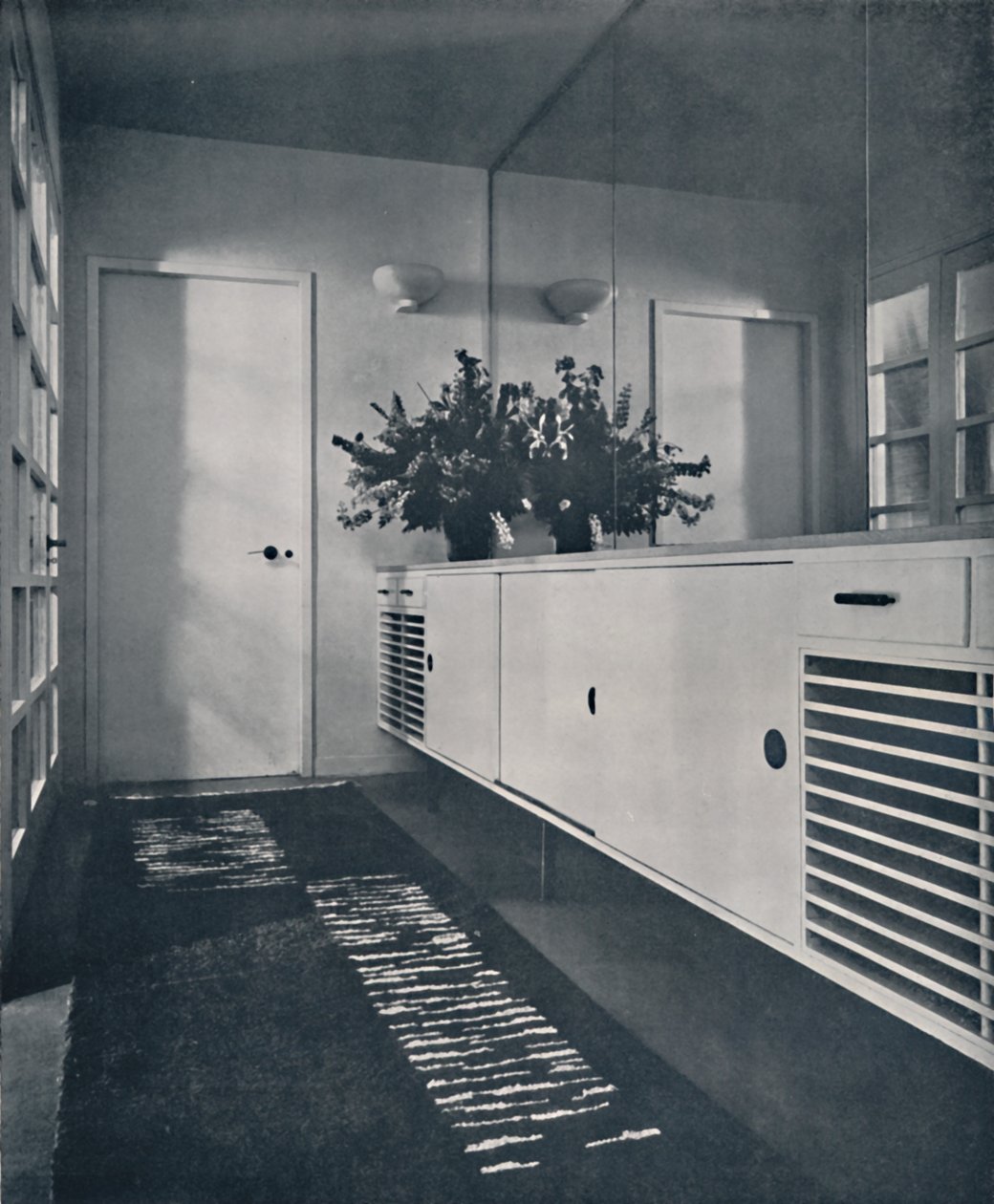 Entrélobbyn vid Shrubs Wood, Chalfont St. Giles, 1936 av Unbekannt