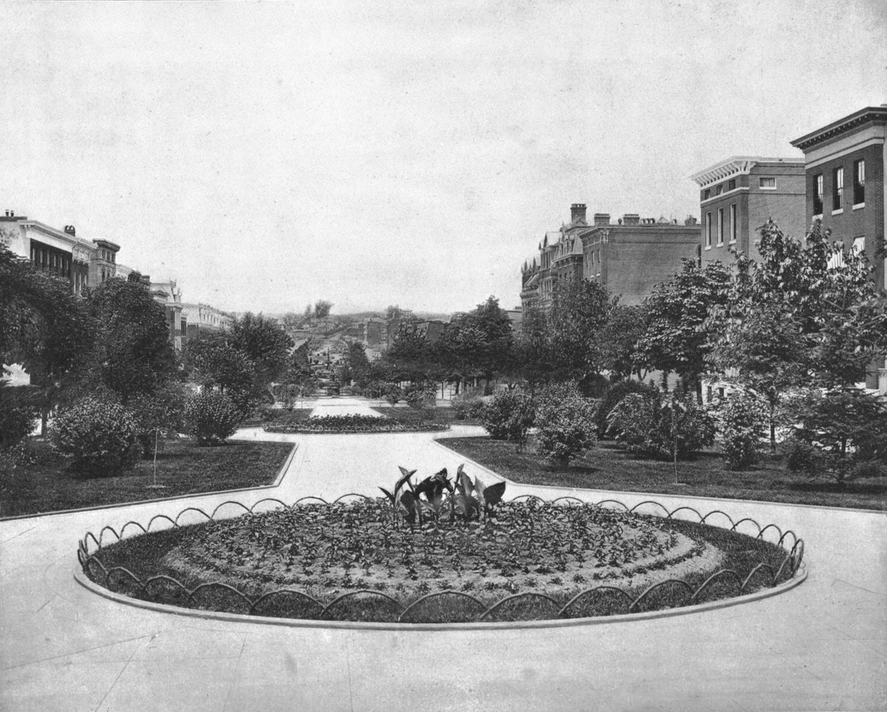 Eutaw Place ser norrut, Baltimore, Maryland, USA, c1900. av Unbekannt