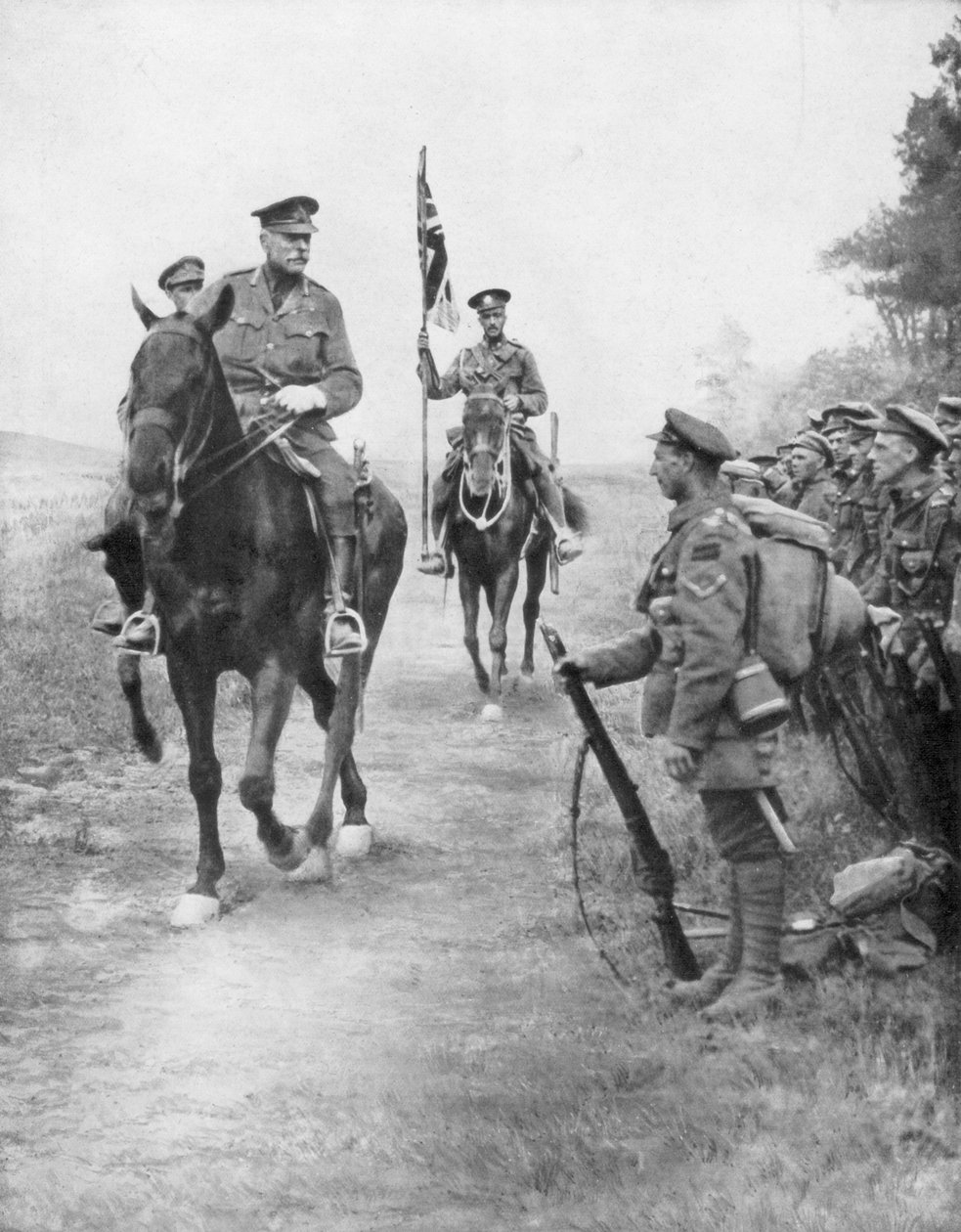 Fältmarskalk Douglas Haig granskar kanadensiska trupper, Drocourt-Queant, 31 augusti 1918, 1926 av Unbekannt