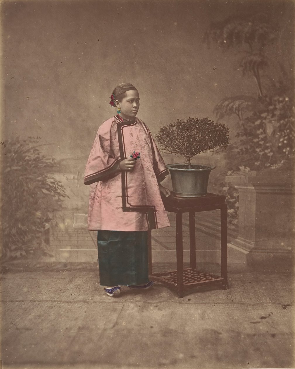 Flicka från Shanghai, 1870-talet. av Unbekannt