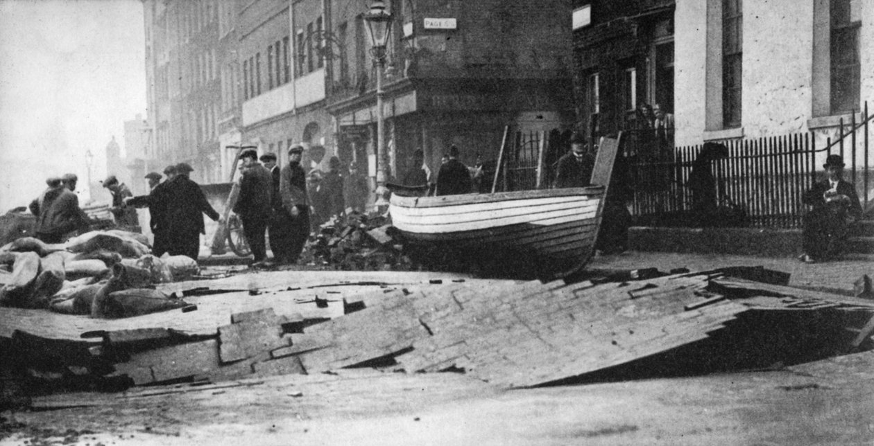 Översvämningsskador på Victoria Embankment, London, 1928 1936 av Unbekannt