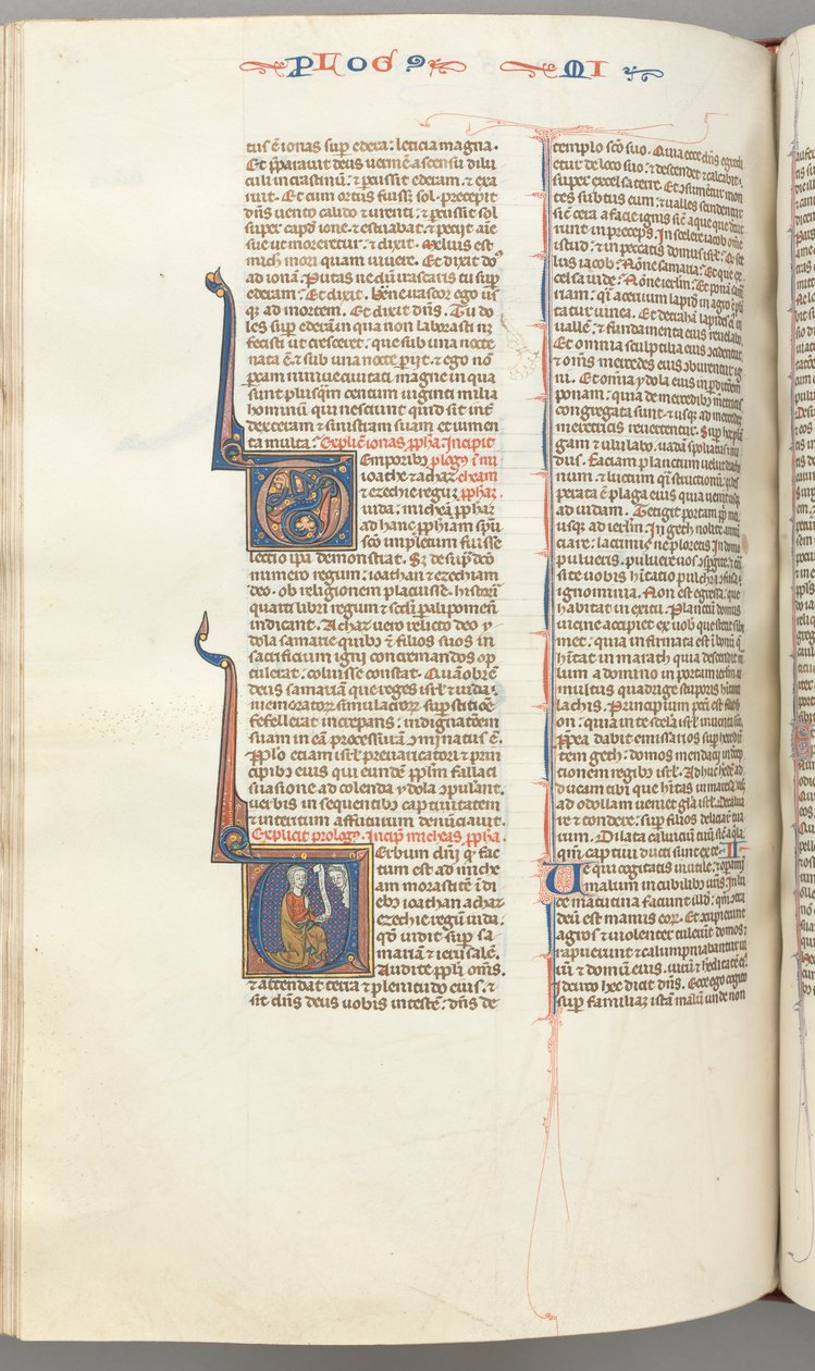 Fol. 358v, Micah, historisk initial V, Mica på knä, Guds byst ovan, ca. 1275-1300. av Unbekannt
