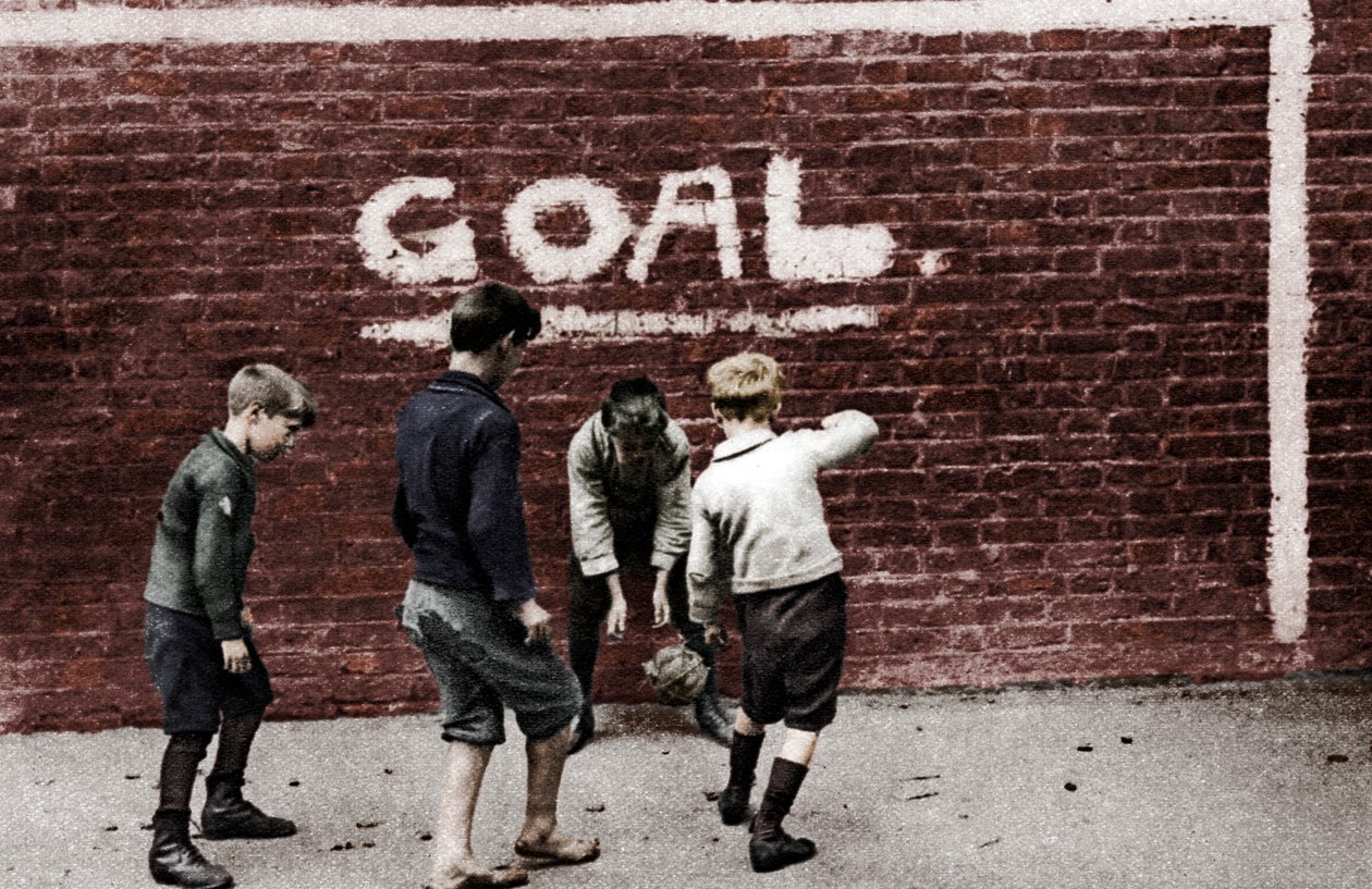 Fotboll i East End, London, 1926-1927. av Unbekannt