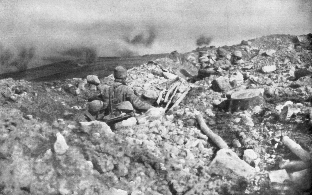 Franskt artilleriattack på Eparges åsen, nära Verdun, Frankrike, 2 augusti 1915 av Unbekannt
